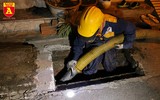 Trắng đêm hút bùn, làm sạch cống quanh nhà máy Rạng Đông